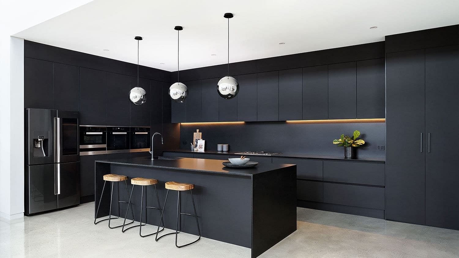 A kitchen should do more than look beautiful. It should make everyday life work better.